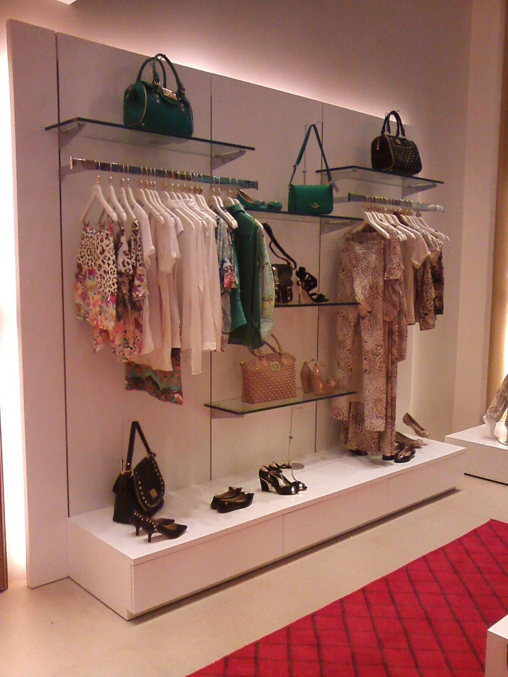 vitrine de loja planejada